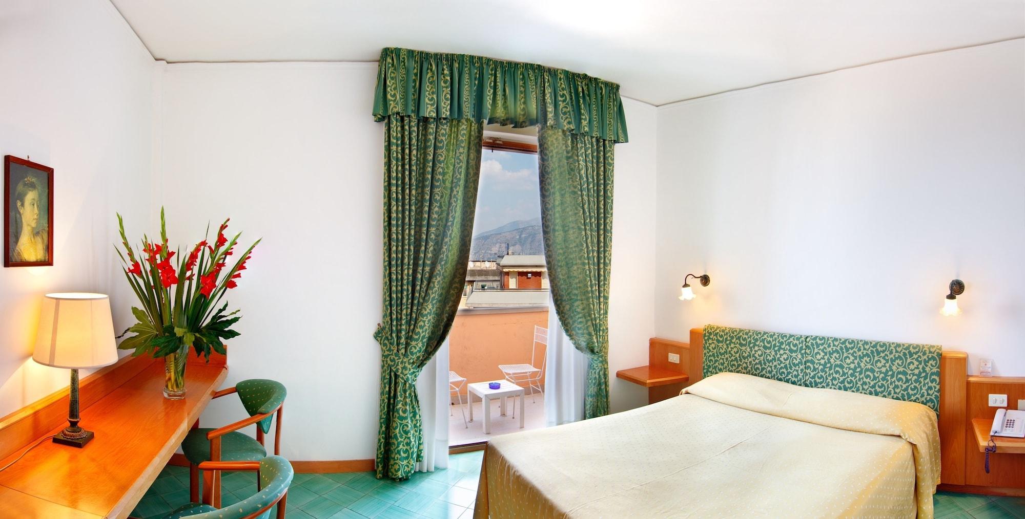 Hotel Villa Maria Sorrento Dış mekan fotoğraf